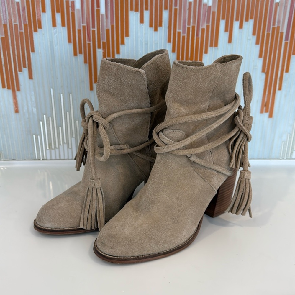 Womens Tan Suede Aldo Boots Size 9